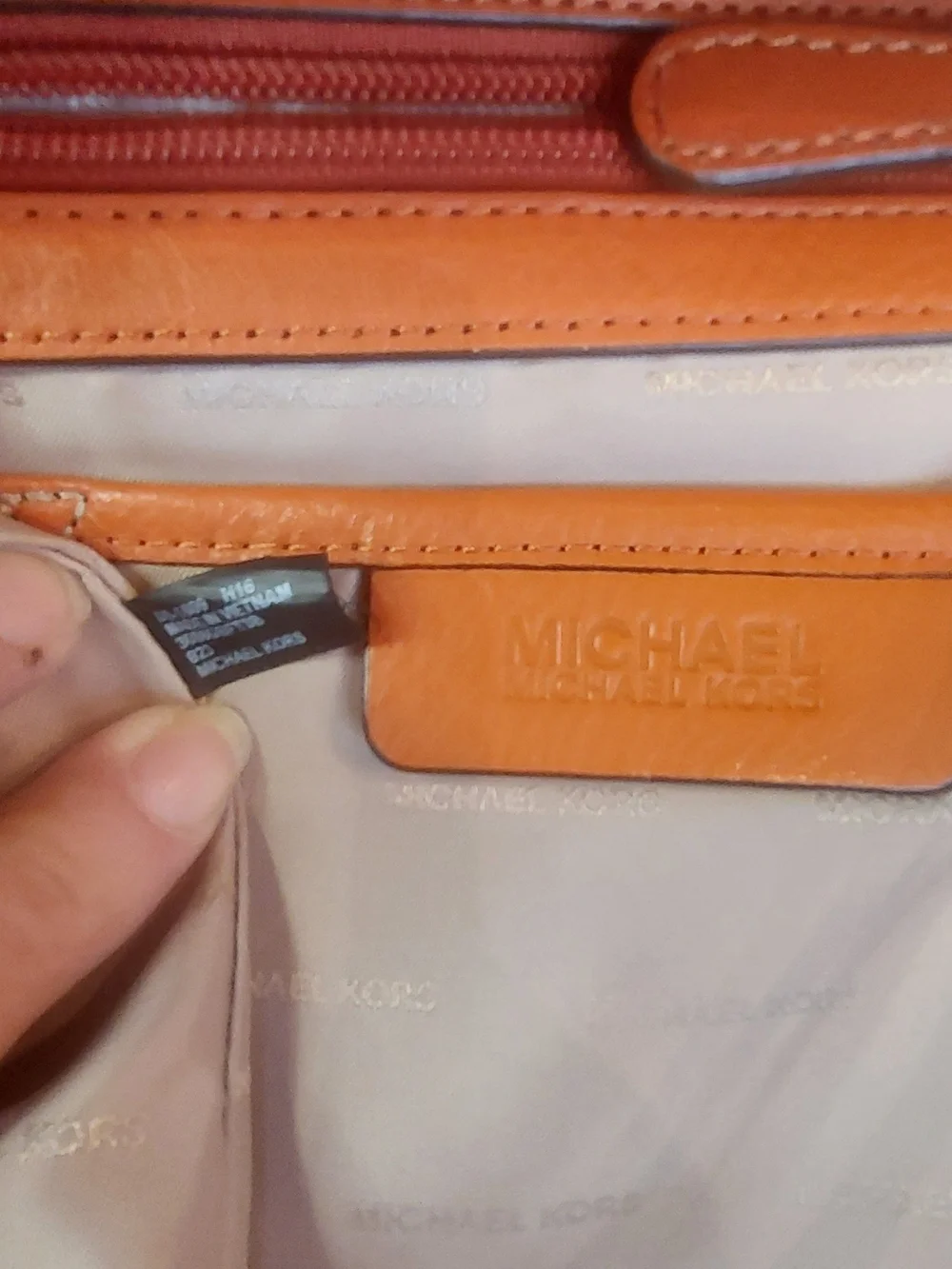 Michael Kors Bedford Large Pocket Tote vibrant dark brown MK And Tangerine